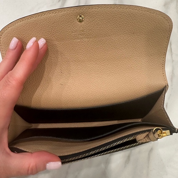 Louis Vuitton wallet - Picture 7 of 8